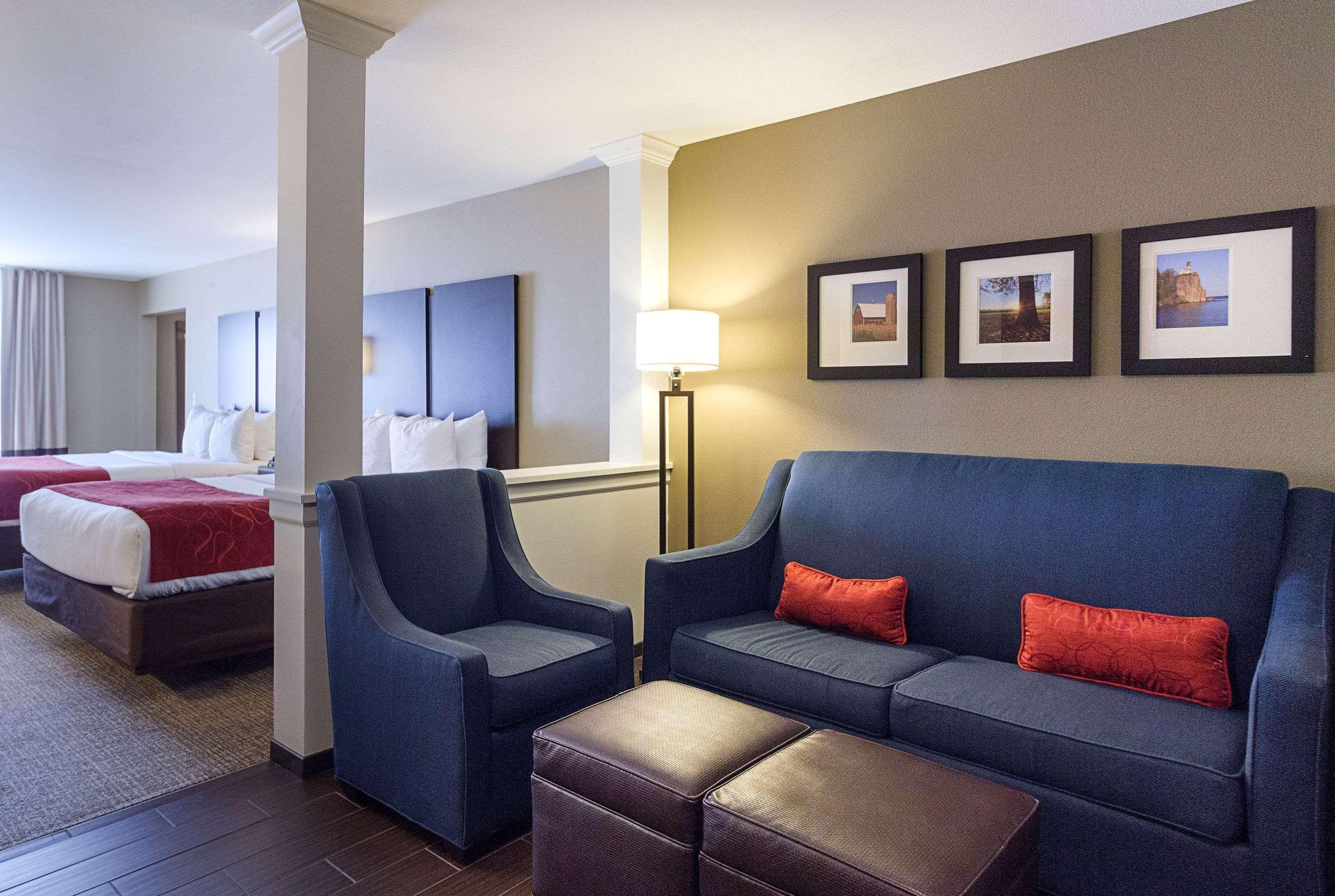 คอมฟอร์ต สวีท แอนด์ คอนเฟอเรนซ์ เซ็นเตอร์ Hotel Worthington ภายนอก รูปภาพ