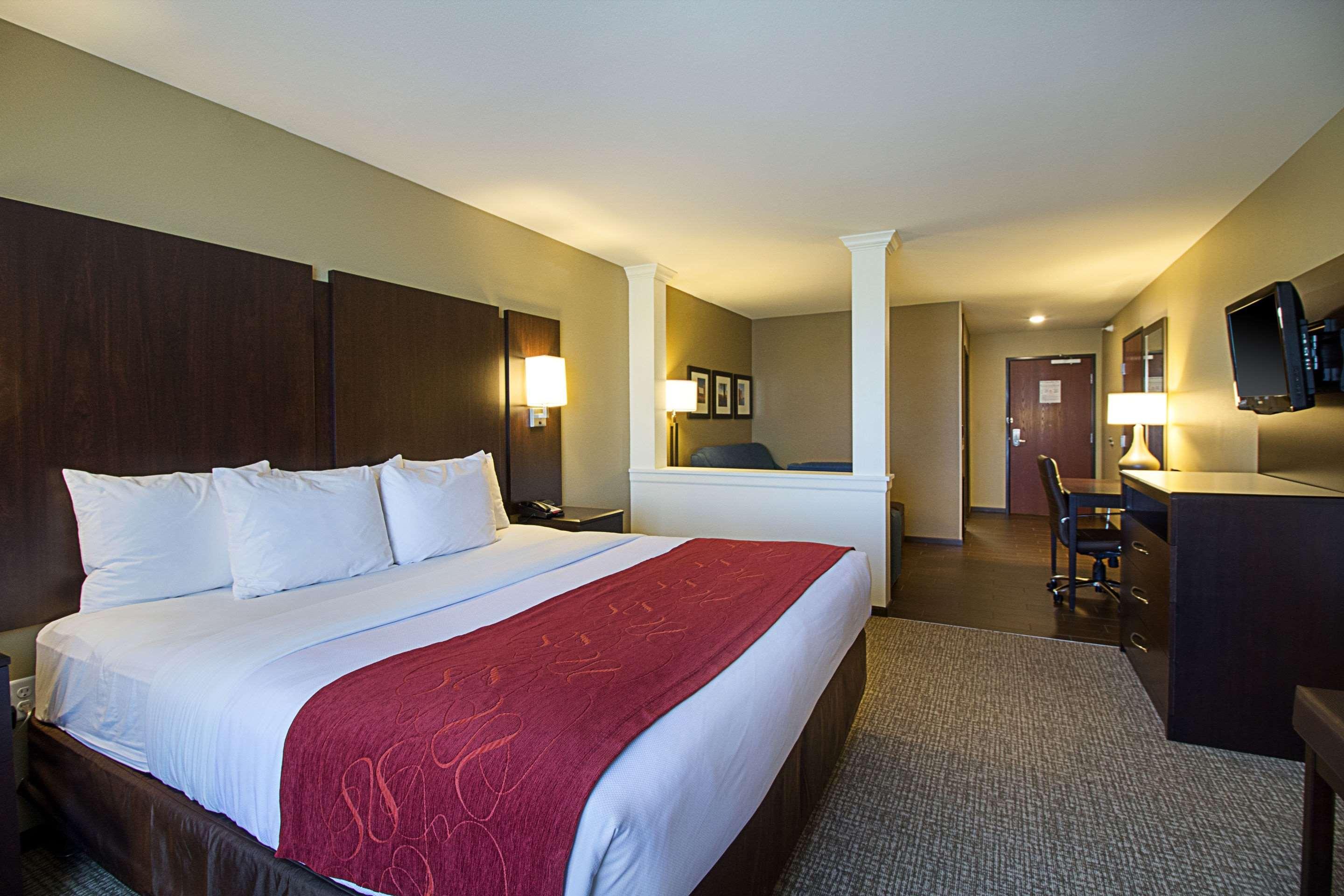 คอมฟอร์ต สวีท แอนด์ คอนเฟอเรนซ์ เซ็นเตอร์ Hotel Worthington ภายนอก รูปภาพ