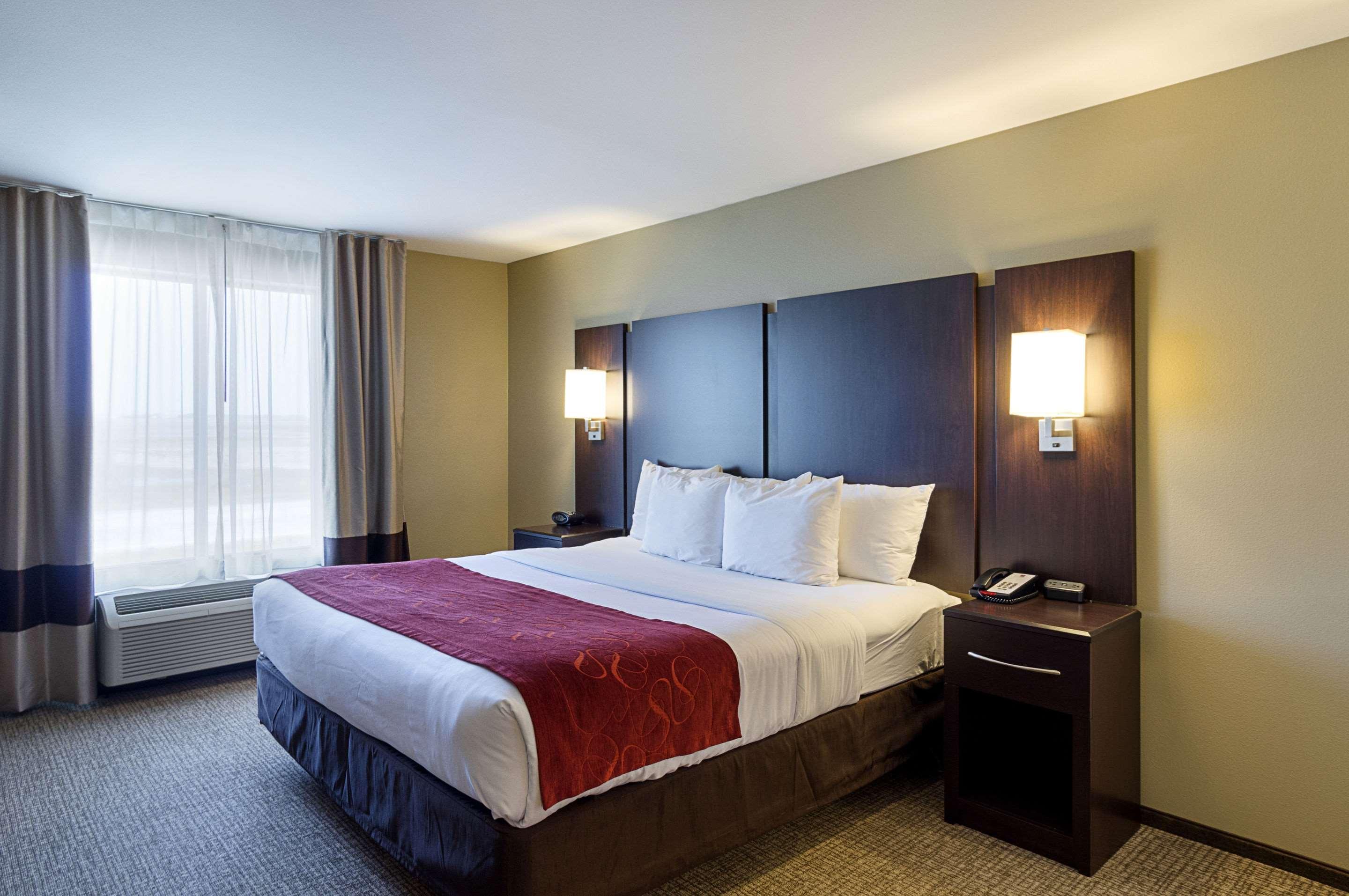 คอมฟอร์ต สวีท แอนด์ คอนเฟอเรนซ์ เซ็นเตอร์ Hotel Worthington ภายนอก รูปภาพ