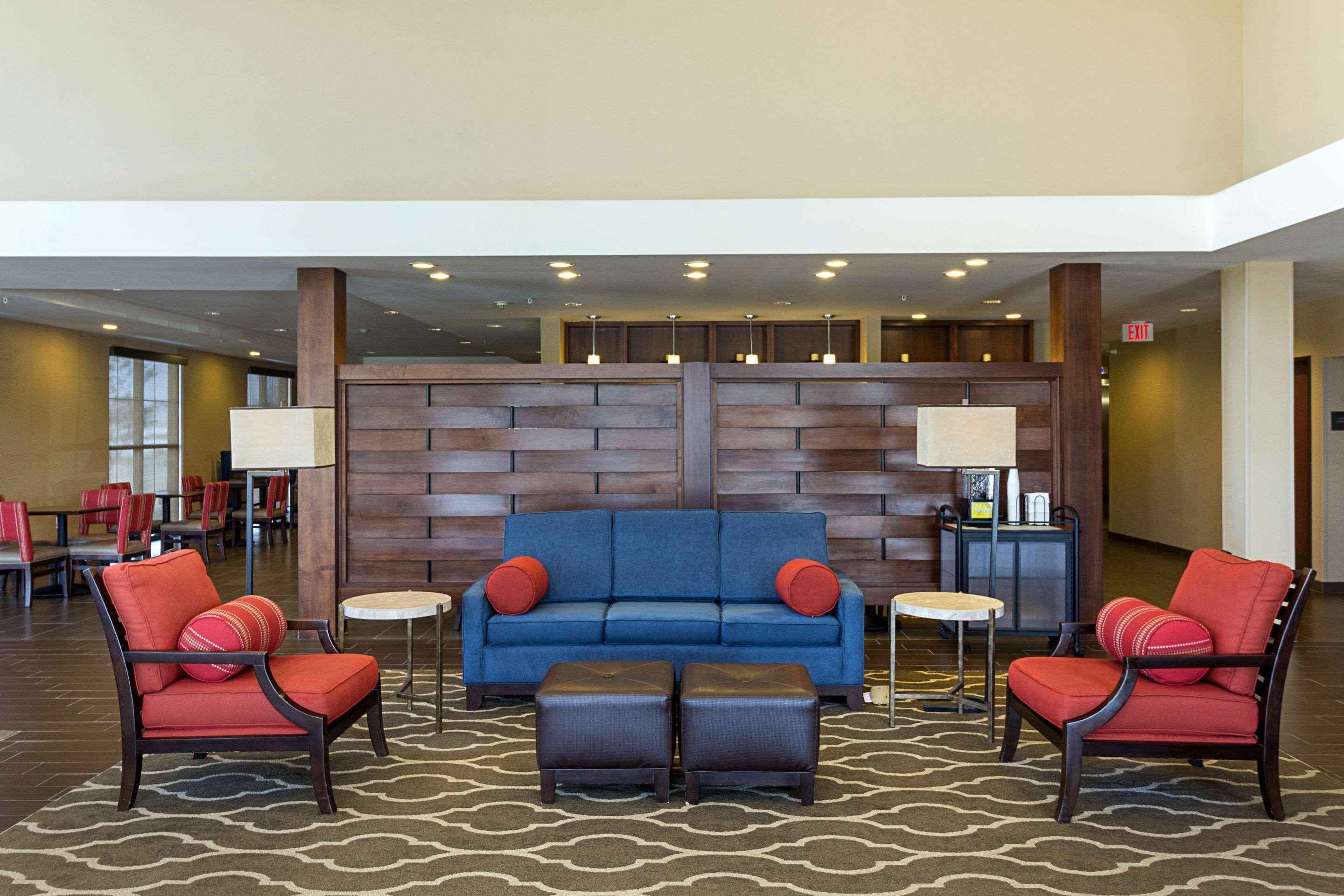 คอมฟอร์ต สวีท แอนด์ คอนเฟอเรนซ์ เซ็นเตอร์ Hotel Worthington ภายนอก รูปภาพ