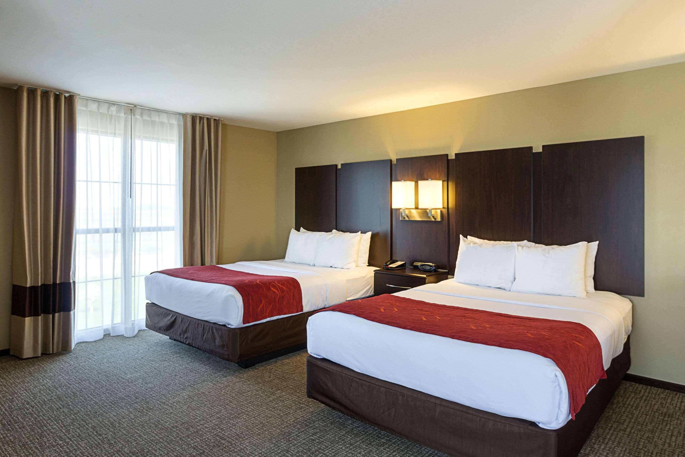 คอมฟอร์ต สวีท แอนด์ คอนเฟอเรนซ์ เซ็นเตอร์ Hotel Worthington ภายนอก รูปภาพ