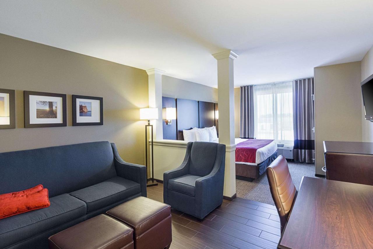 คอมฟอร์ต สวีท แอนด์ คอนเฟอเรนซ์ เซ็นเตอร์ Hotel Worthington ภายนอก รูปภาพ